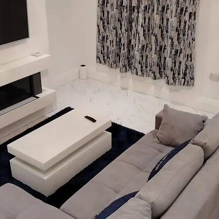 Nice And Comfy House Leeds (West Yorkshire)