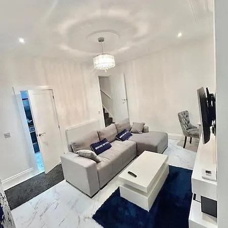 Nice And Comfy House * Leeds (West Yorkshire)